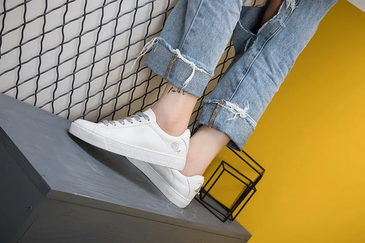 Bair New Style Canvas Shoes Women's Korean-style Microfiber Sports Footwear Embroidery Low Top Flat Heel Students INS Women Shoe