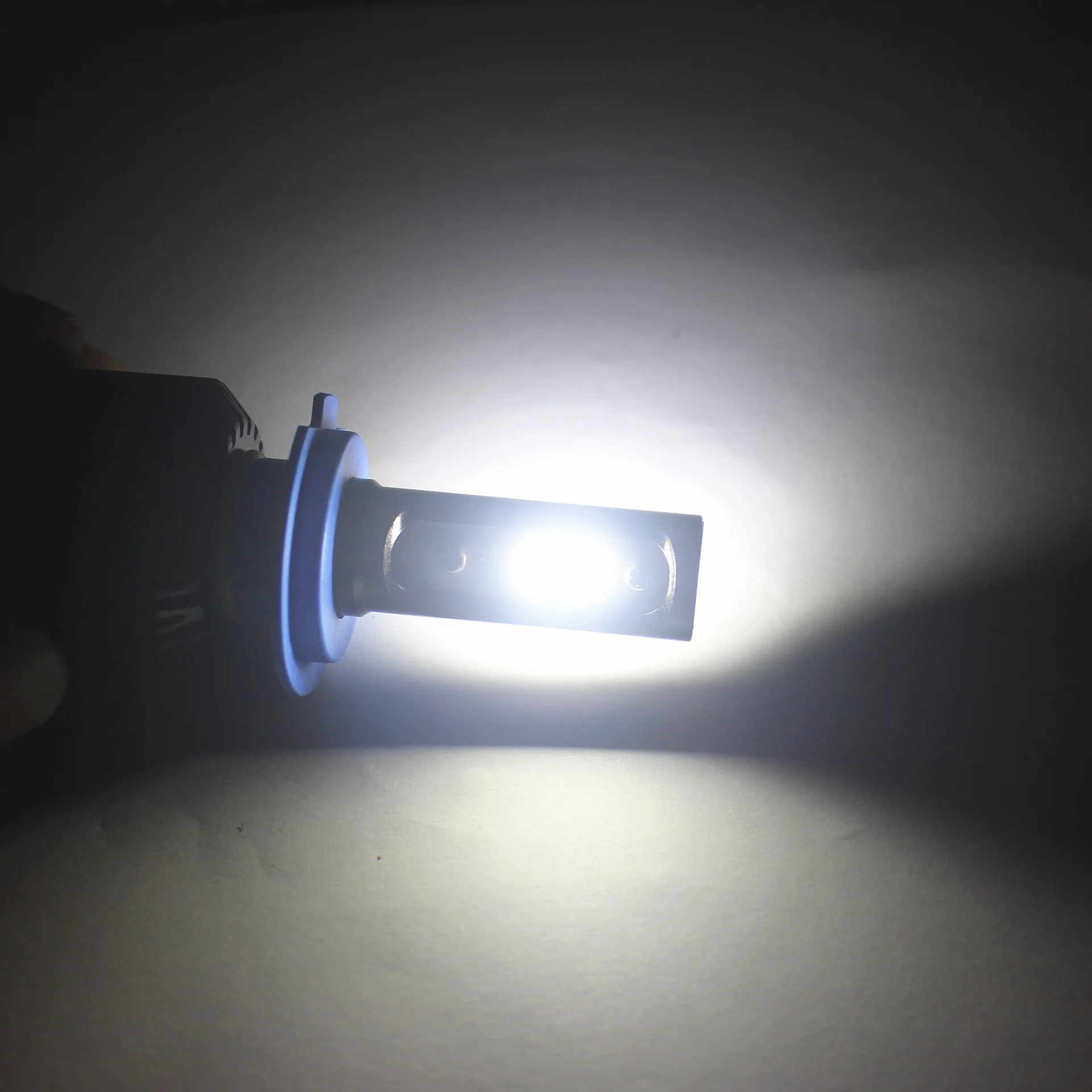 Car LED Headlight H4 H7 H8 H11 9005 9006 72W 8000LM