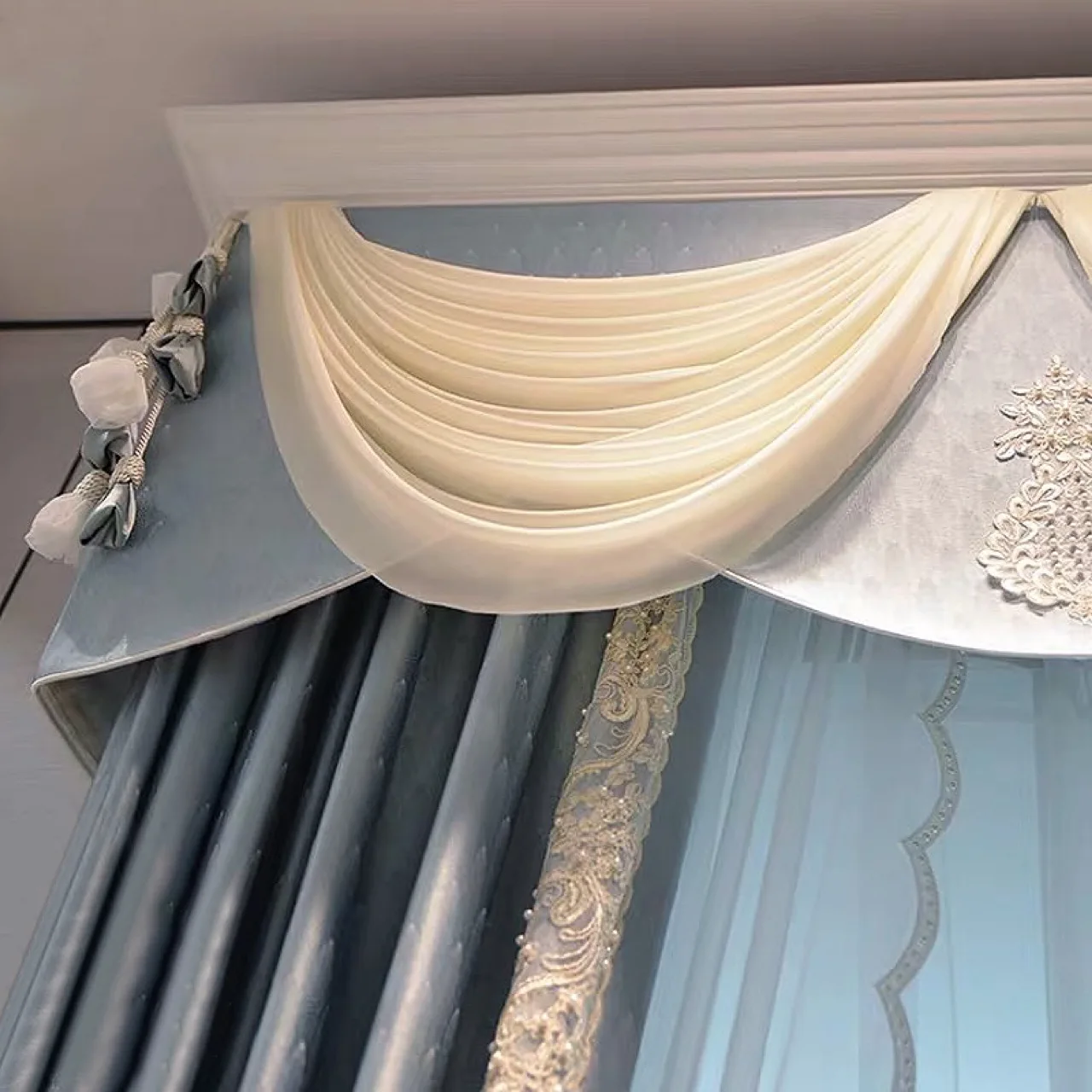 Free return High-quality Modern beautiful European Style Luxury Blue Blackout Curtains for  Living Room Bedroom customize