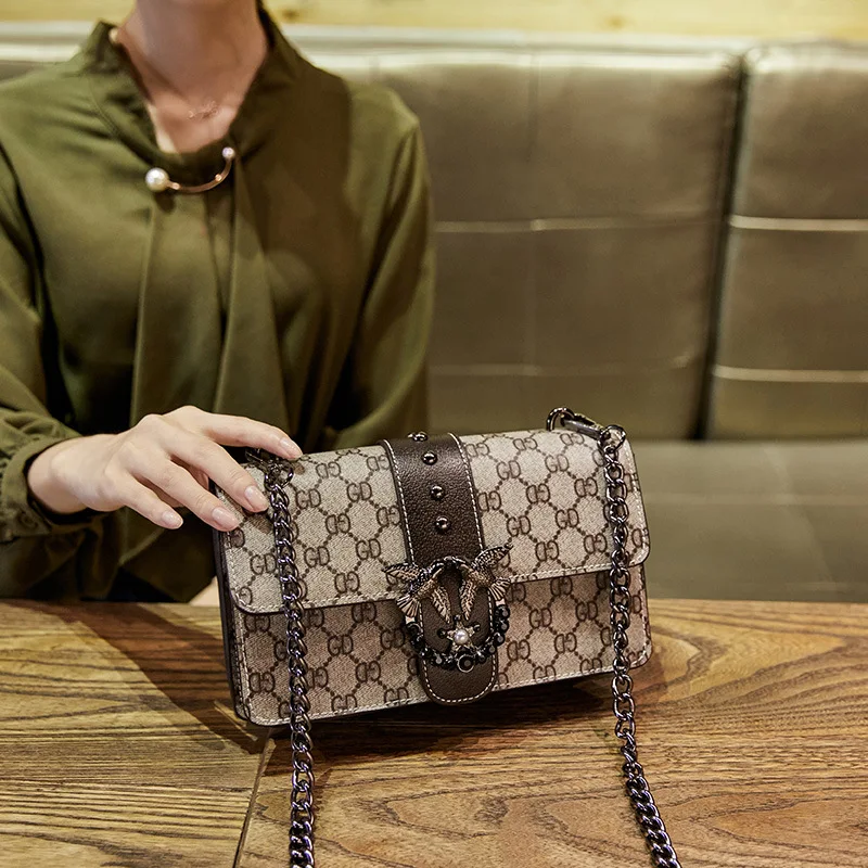 

Bag 2019 New Style Swallow Bag Decorative Pattern Fabric One-Shoulder Chain Square Sling Bag Retro Rivet Lock Shoulder WOMEN'S B