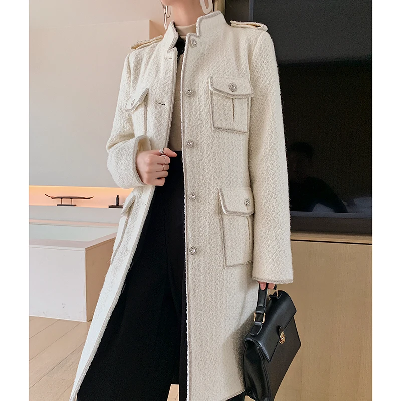 Зимнее женское пальто стиль длинный рукав стоячий воротник, ногти, бусы ...