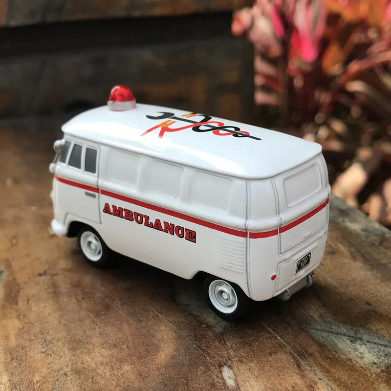 Заказы экспортируются в Японию TAKARA Tomy TOMICA металлический автомобиль общая мобилизация игрушка модель McQueen винт штамповки сплава