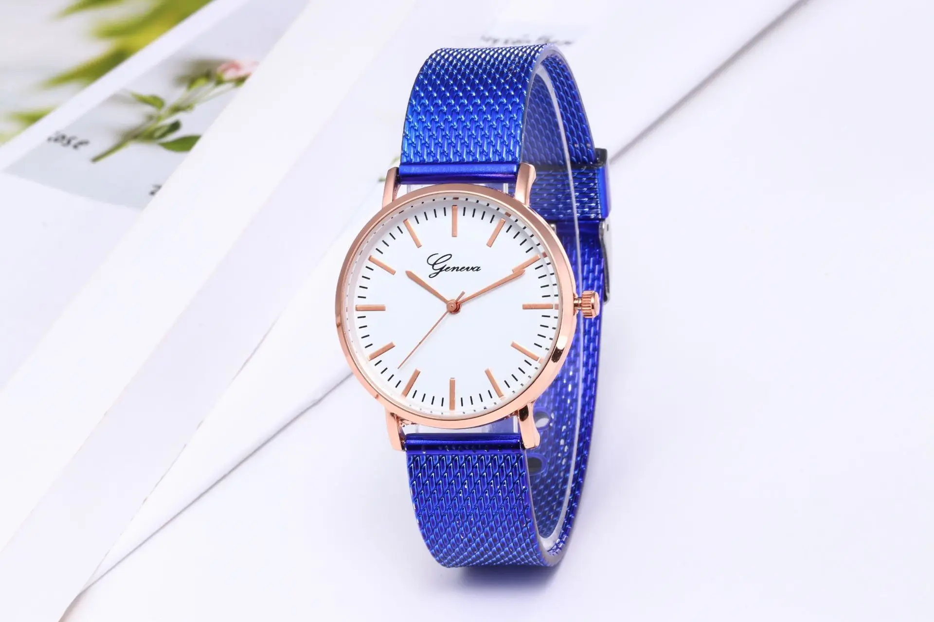 Relógios de pulso de luxo para as mulheres moda relógio de quartzo silicone banda dial mulher wathes casual senhoras relógio relogio feminino