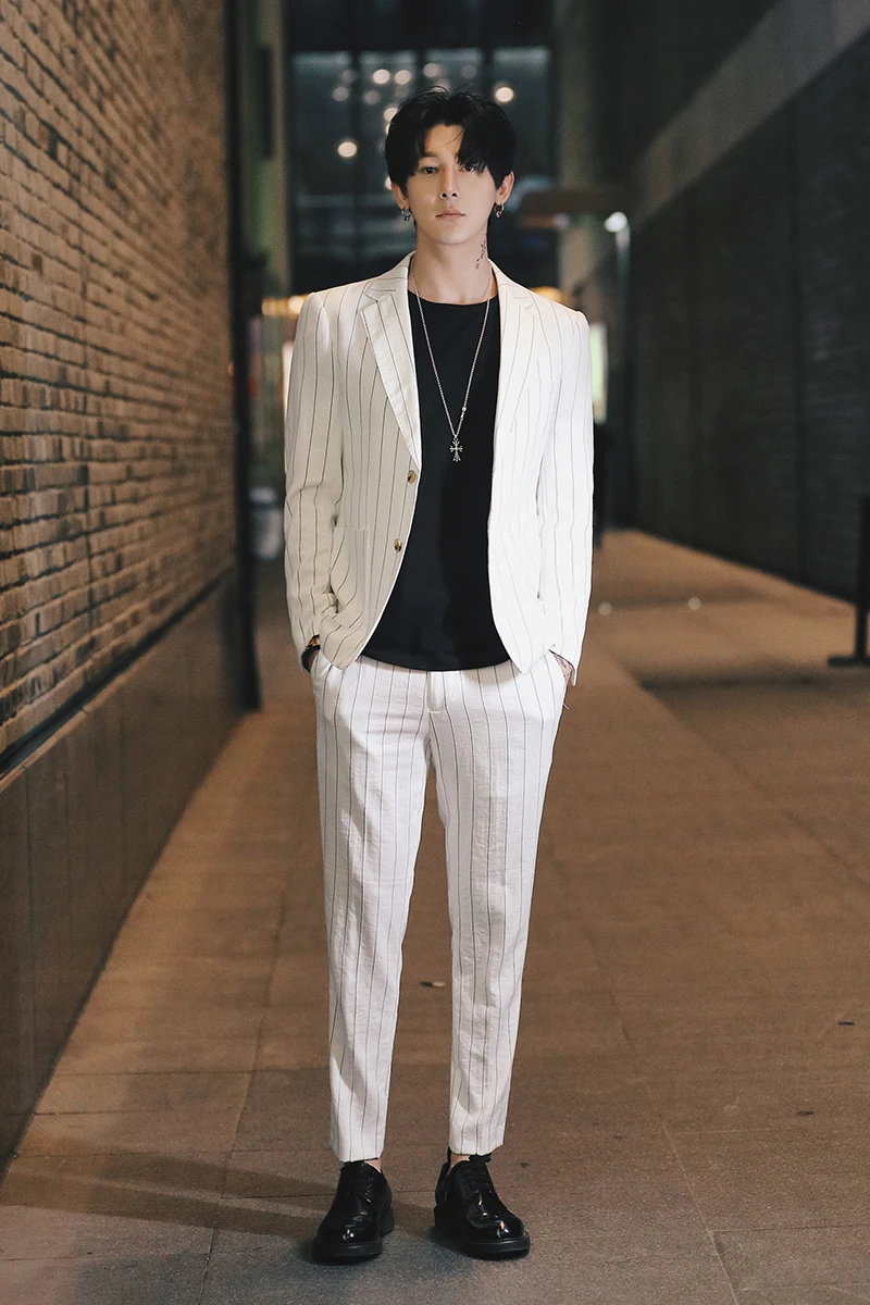 

Spring And Summer Thin Men's Striped Small Suits Set Body Korean Version Of The Handsome Hair Stylist Suit Two Sets Of Tide
