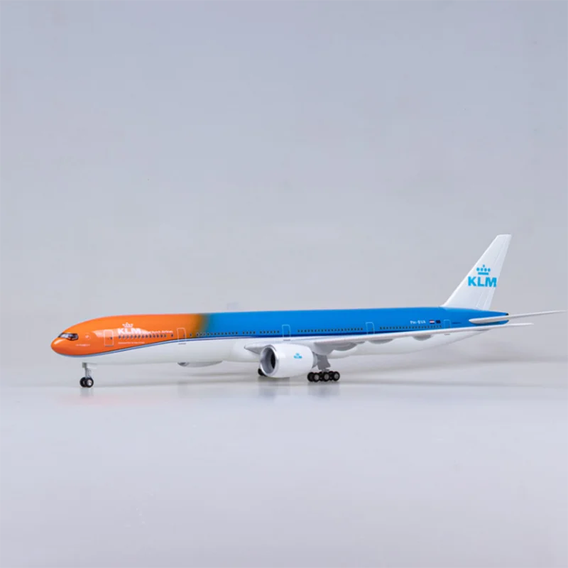 B777 KLM - ORANGE PRIDE - Scale 1/157 - 47cm - 18.5 in - Airplane