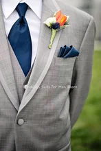 3Pcs Ligh Grey Jacket Pants Vest Peak Lapel Blazer Trousers Groomsmen Tuxedo Best Man Suit For Wedding Coat+Pants+Tie+Waistcoat