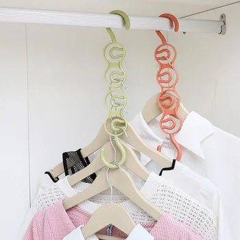 

Four Circle Scarf Hangers Multifunction Clothes Hanger Saver Space Plastic Wardrobe Organizer Portable Clothes Drying Rack