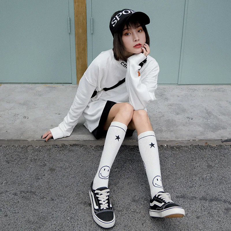 Harajuku Funny Winter Cute White Cool Cotton Black Socks Long Women Fashion Kawaii Smiley Face Streetwear Hip Hop Yellow Casual