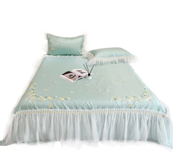 

Summer high-end princess wind bed skirt mat embroidery three-piece set washable folding lace edge sheets ice silk mat
