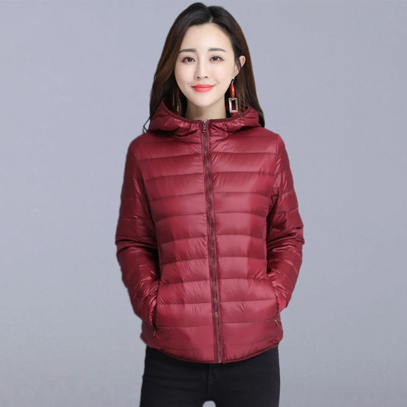 

Winter Warm Short Jackets Women Casual Coats New Fashion Korean Style Hooded Cotton Parkas Female Outerwear Coats P179