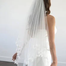 Двухслойная свадебная фата до кончиков пальцев белого цвета и цвета слоновой кости с кружевным краем+ расческа