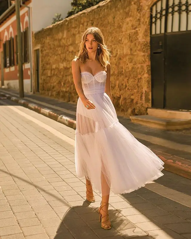 

Linglewei 2019 New women's sexy strapless dress
