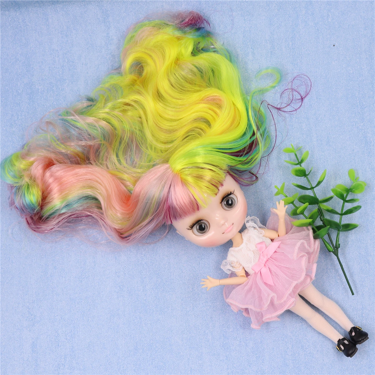Middie Blythe Doll with Multi-Color Hair, Tilting-Head & Custom Jointed Body 7