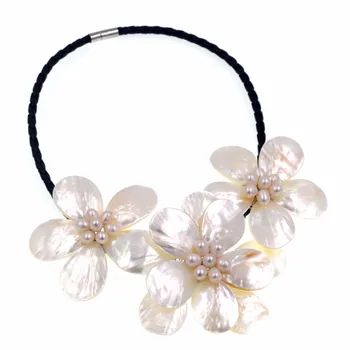 

Natural White Sea Shell Pearl Flower Necklace Wedding Woman Jewelry