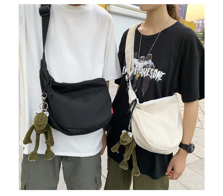 Harajuku Simple Canvas Dumpling Bag Ann ke ni Korean-style New Style Frog Pendant Shoulder Square Sling Bag