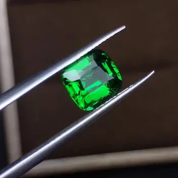 

0D43E49 Tsavorite Gemstone 100% Natural Green Tsavorite Loose Gemstones 1.55ct Loose Stones for Jewelry Making