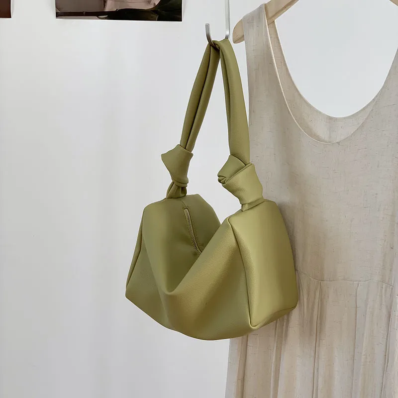 

2020 new niche design fashion all-match knotted tofu bag female bag trendy shoulder underarm bag casual soft bag pillow bag