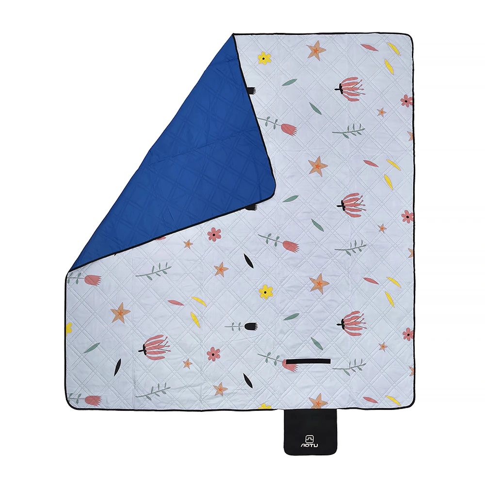 

Hot New 2x2M Outdoor Camping Mat Waterproof Folding Picnic Mat Moisture-proof Beach Mat Blanket Portable Camping Mattress Hiking