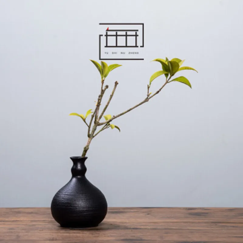 Hot Selling New Black Ceramic Flower Arrangement Small Vase Home Decoration Small Vase Tabletop Ornament Crafts 3