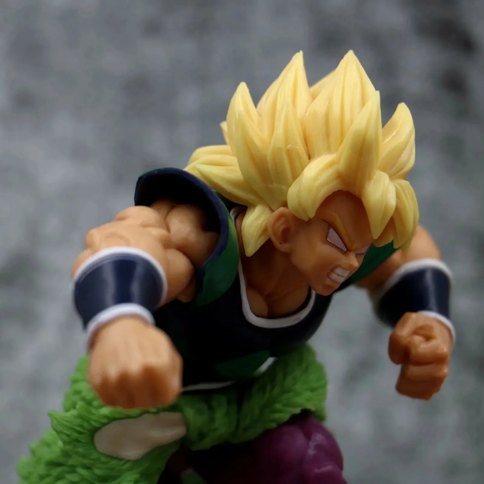 Fight Broly Super Yellow Hair theater версия в штучной упаковке Garage Kit