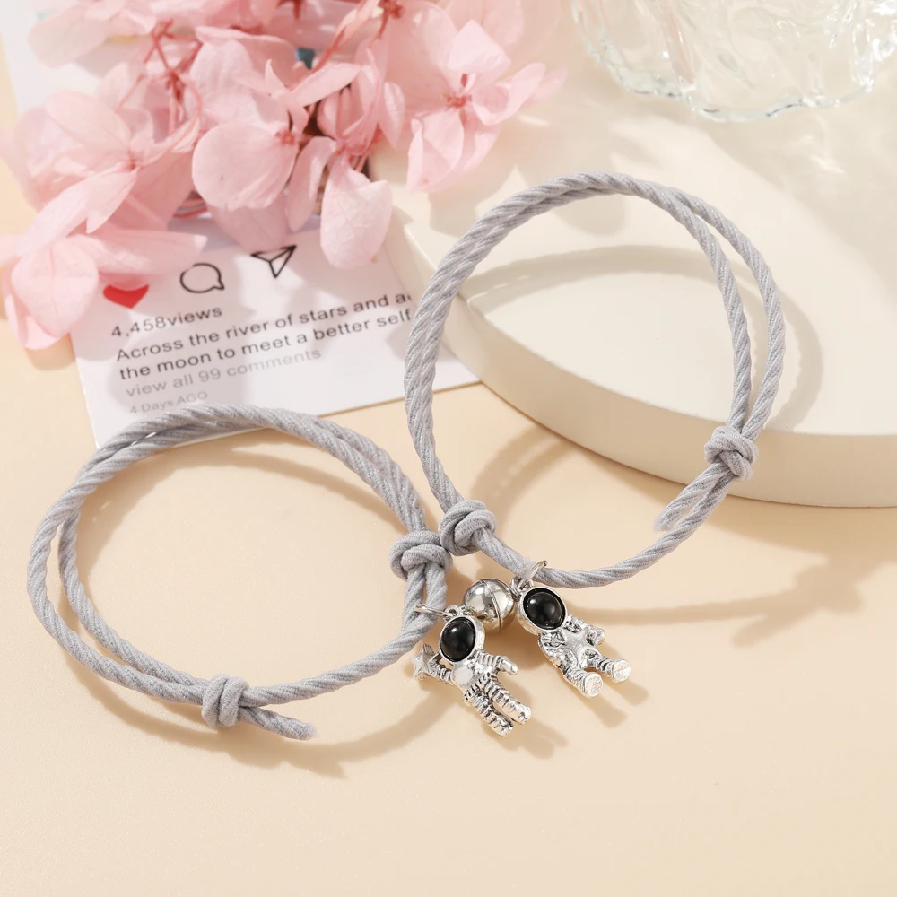 2PCS/Set Couple Bracelet Astronaut Star Magnet Ball Matching Bracelets Lover Heart Magnetic Bracelet Friendship Valentine Day