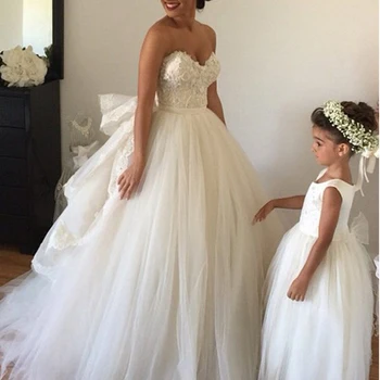 

Vestido De Madrinha De Casamento Tulle Sweetheart Ball Gown Floor Length Appliques Puffy Tiers Bridal Gowns bridesmaid dresses