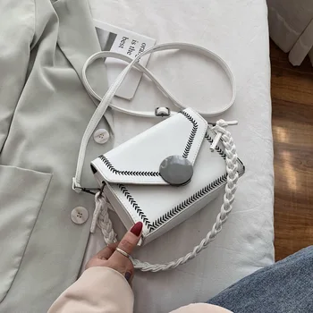 

Hong Kong style small bag female 2020 summer new Korean version of the wild foreign Messenger bag fashion embroidery small bag