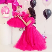 Robes uniques pour maman et fille, en Tulle, avec plumes, pour fête d'anniversaire ou séance photo, nouvelle collection 
