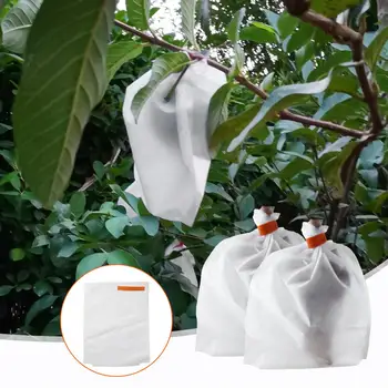 

100Pcs Grape Netting Bags Garden Fruit Barrier Cover Mesh Bag for Fruit Vegetable Grapes Protaction Pouch Waterproof Grape Bags