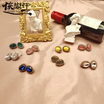 

High-Grade Ear Stud Women's French Earrings Vintage Baroque Ear Stud Non-Mainstream Elegant Simple Luxury Earrings