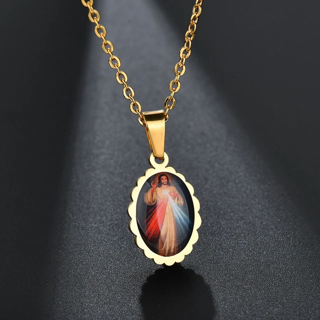 Akizoom Pendant Necklace Virgin Mary Golden Color Christian Jesus Oval Stainless Steel Catholic Men Women Religion Gifts N499 gold