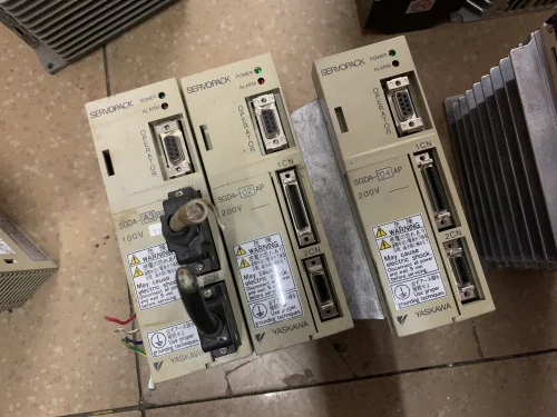 SGDA-04AP используется один, сервопривод, хорошая работа