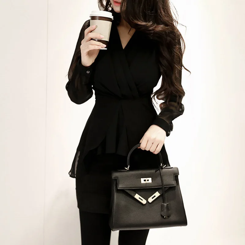 [EWQ] Pleated V-neck Long Sleeve High Quality Ladies Office Shirt Women Sexy Solid Color Loose Plus Blouse Autumn New QK405