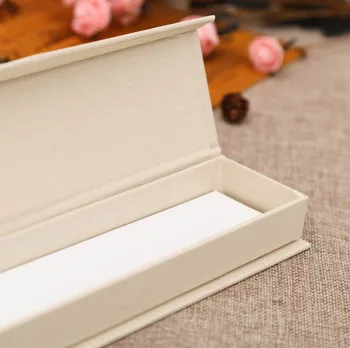 

Rigid flip top boxes with magnetic catch，fancy magnetic closure virgin hair packaging box ---DH11961