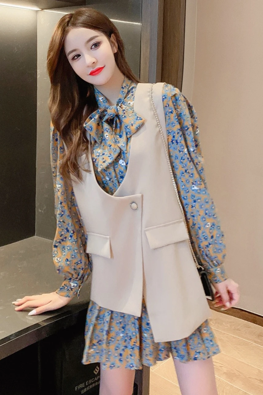 Рисунок 6 - Женское асимметричное платье-рубашка с бантом