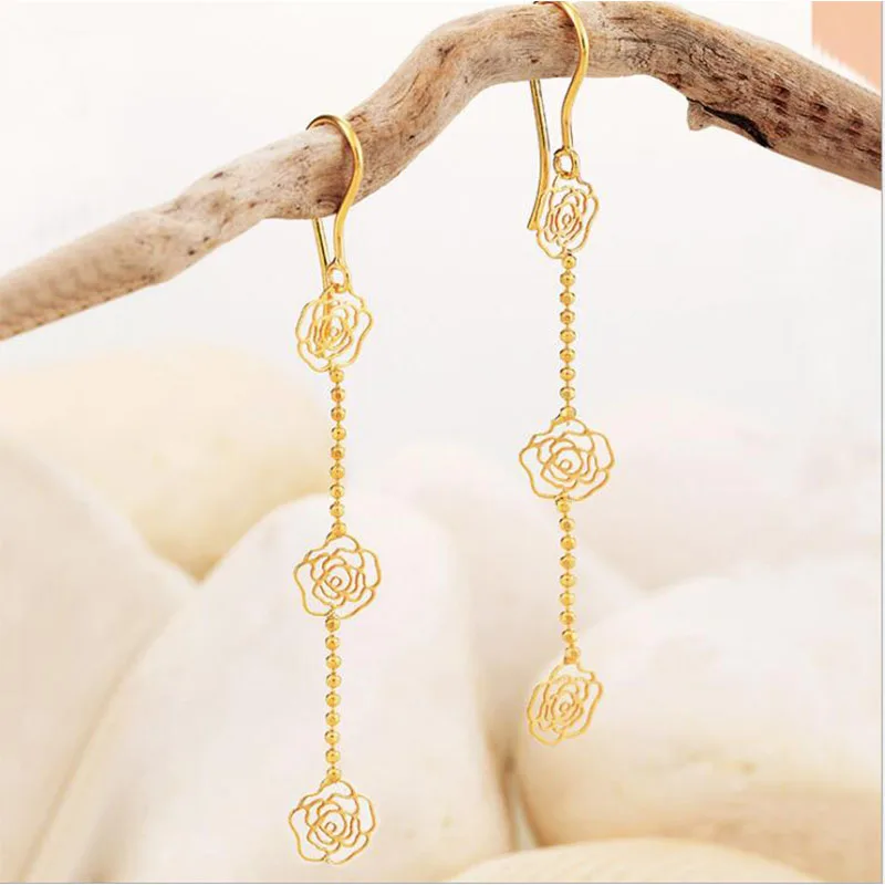 Classic Temperament Golden Rose Flower Pendant Earrings Jewelry Vintage Metal Hollow Carved Flower Earrings Accessories Gifts