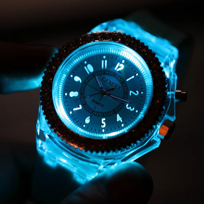 

Hot Selling Geneva Geneva Watch Night Light Shining Man-made Diamond Watch LED