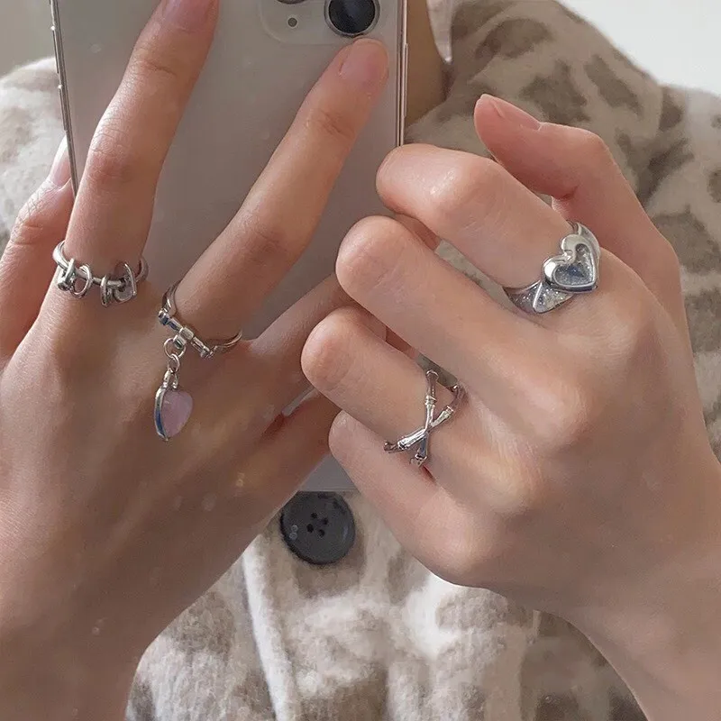 

Korean Metal Geometry Circular Heart Rings Creative Jewelry Vintage Handmade Cross Winding Ring Party Accessories Gift