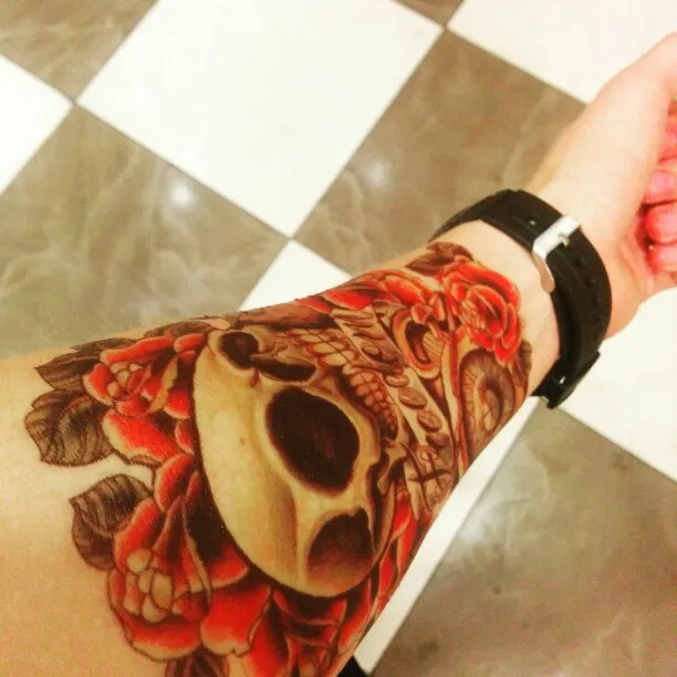 Сексуальные 3D наклейки на руку для женщин и мужчин, водостойкие временные татуировки в стиле панк с черепом