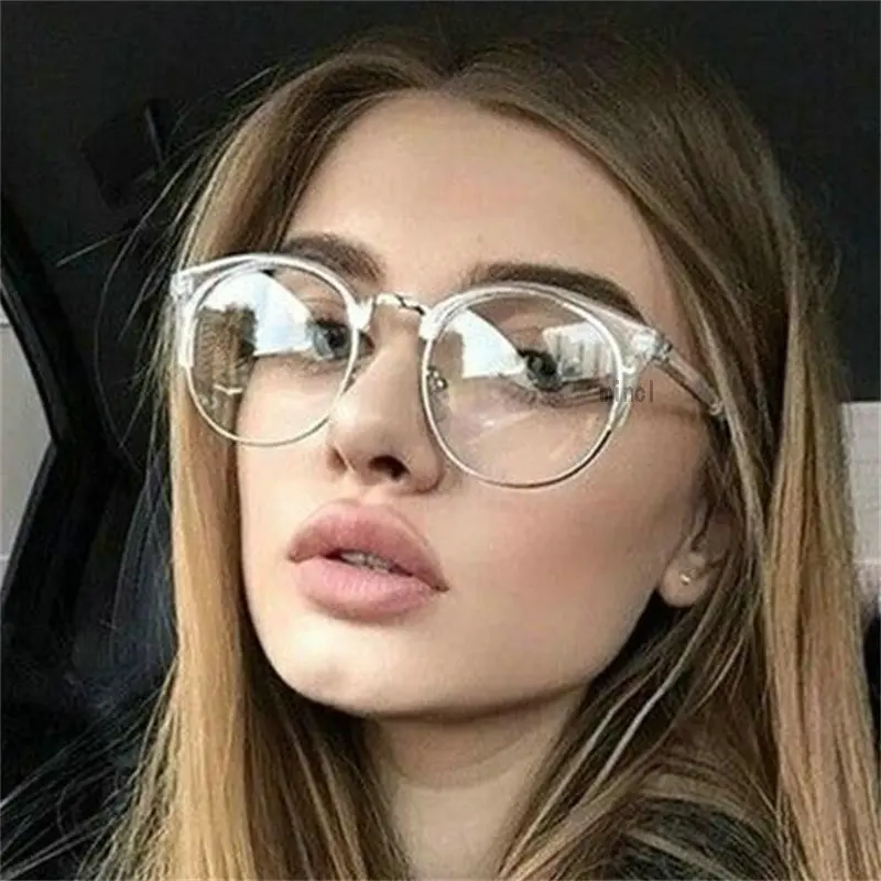 

2019 New Myopia Sunglasses Photochromic Finished Women Myopia Eyeglasses Frame with color lens Sun glasses Myopia Eyewear FML