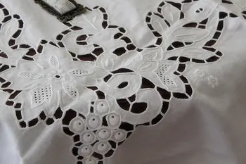 

British-Style Pure White Cotton Linen Handmade Embroidered round Table Square Tablecloth Bedside Towel Cover Sofa Cover Three-