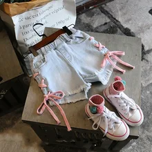 Летняя детская одежда; Новые товары; рубашка для девочек в западном стиле; милые джинсовые шорты контрастного цвета с перекрещивающимися лямками и боковыми краями; 19529