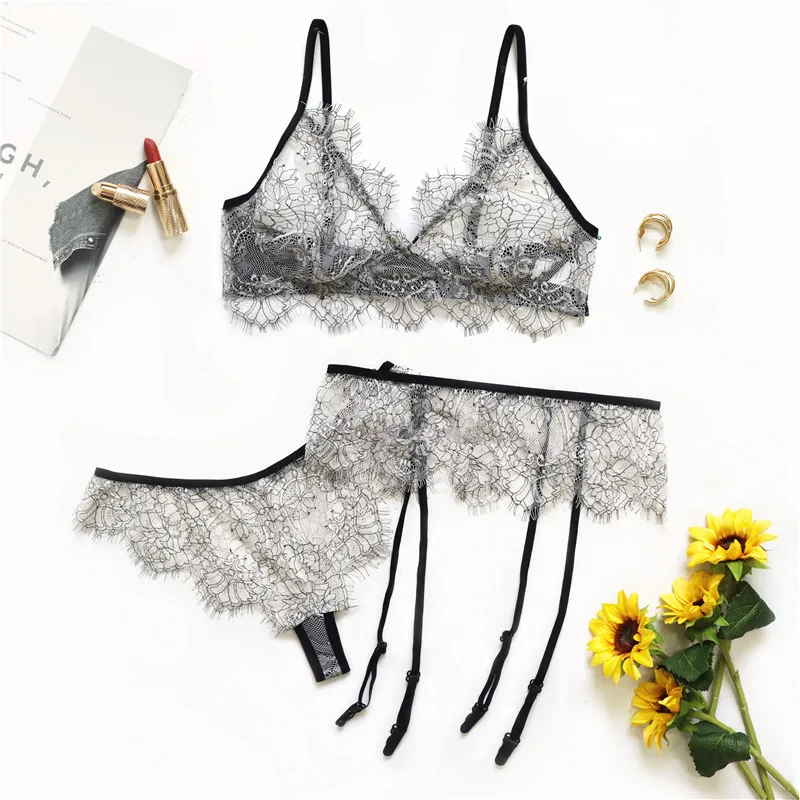 

2021 Hot Sale Sexy Lace Stitching Underwear Women's Fashion Lace Perspective Three-Piece Lingerie Suit