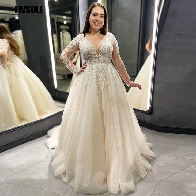 Fivsole Plus Size Wedding Dresses V- Neck Lace Applique Long Sleeves Floor Length Elegant Bridal Dresses 2021 Vestido De Novia Champagne