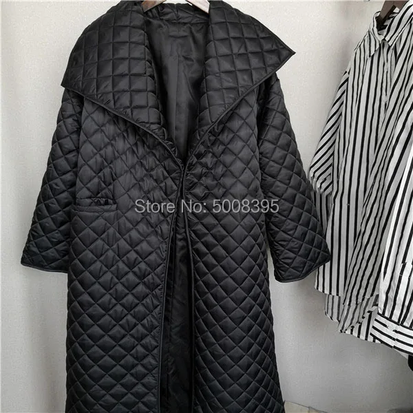 Мода черный Анси стеганый негабаритный Тренч пальто женщина большой ярлык воротник длинное пальто осень женщина