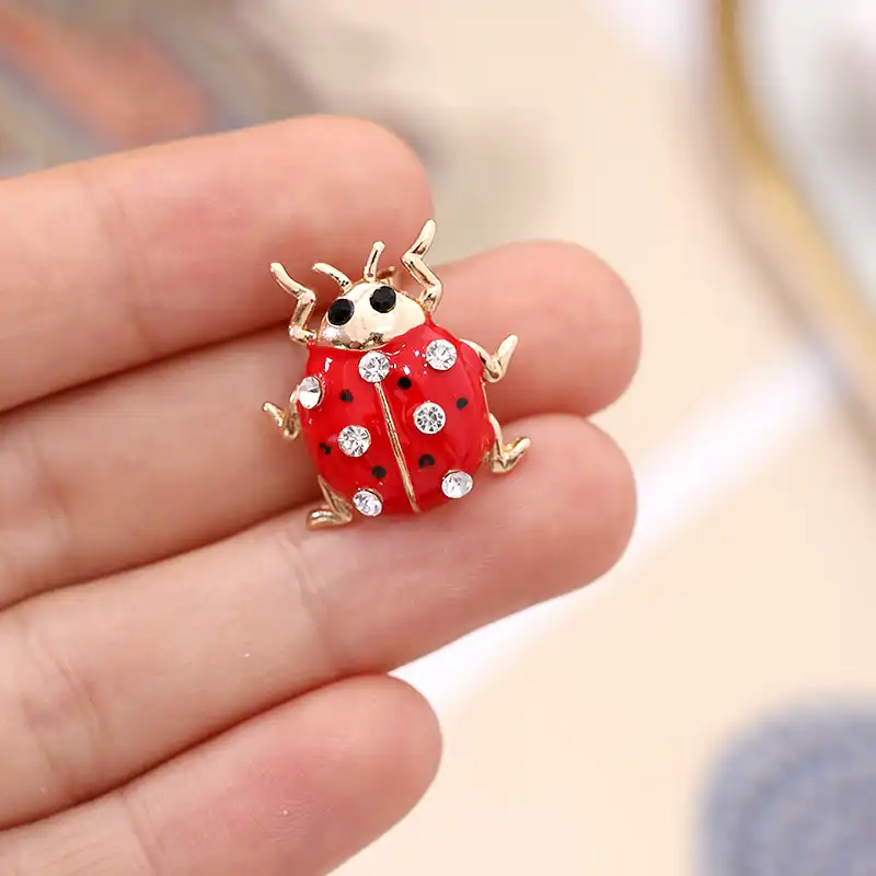 赤7星てんとう虫ブローチ昆虫ピンファッションの女性の宴会クリスマスギフト装飾 Aliexpress