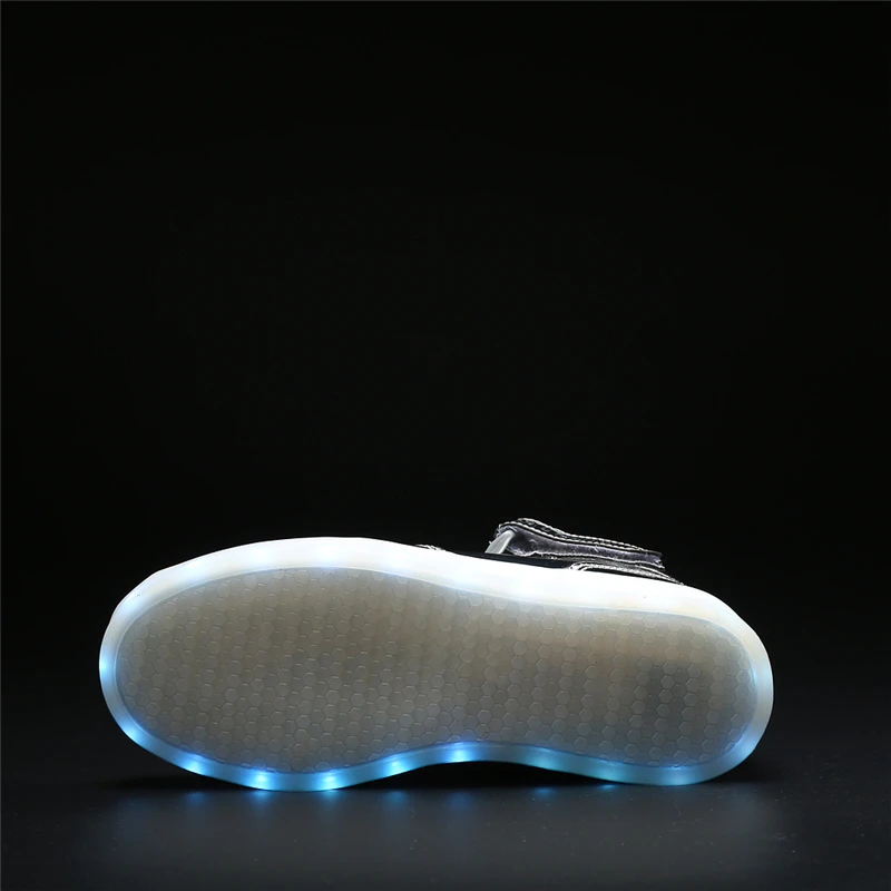 IGxx LED 라이트 업 신발 키즈 후크 & 루프 USB 충전 빛나는 LED 여자 신발 어린이 빛나는 운동 화 PU  실버