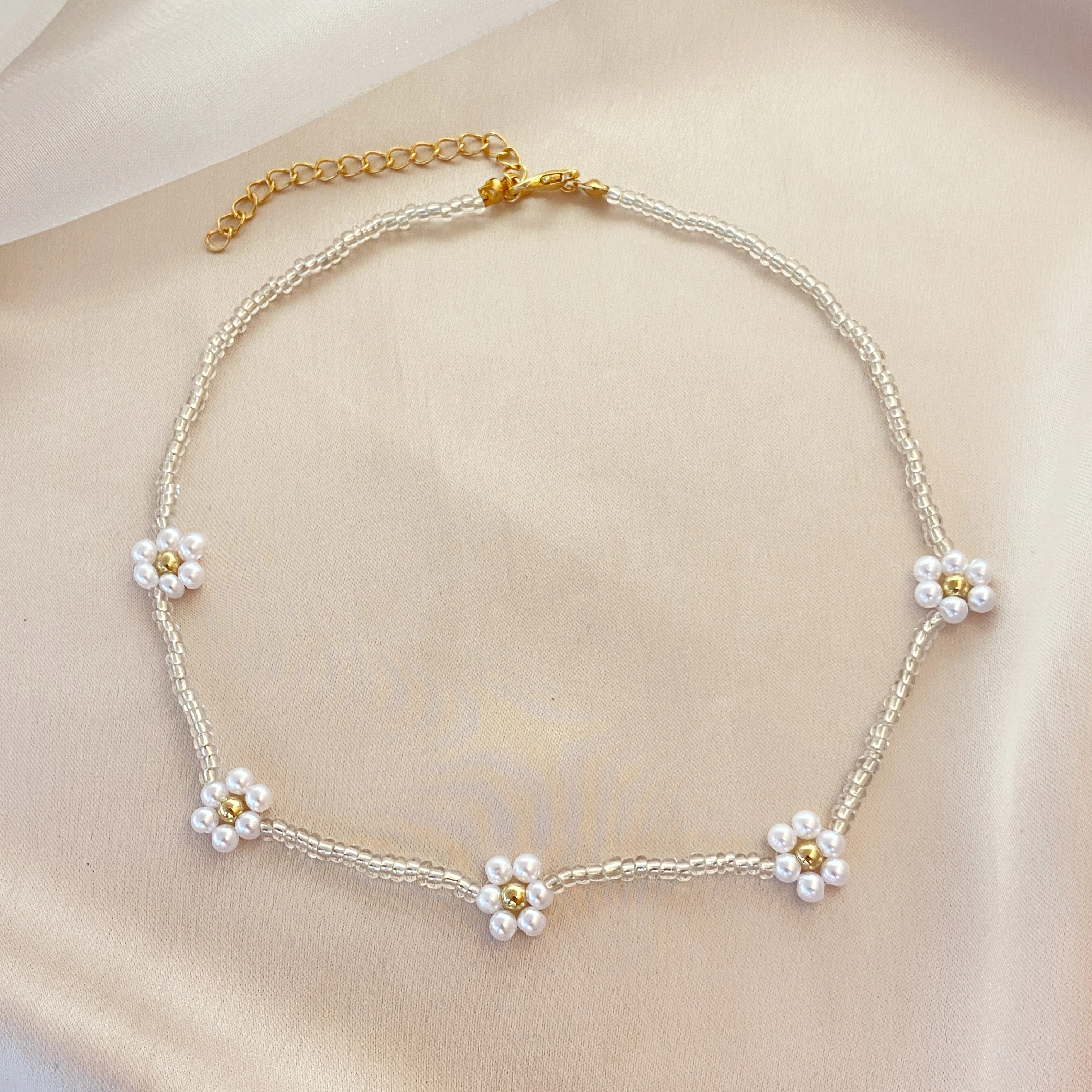 2021 New Lovely Daisy Flower Colorful Beads Pearl Clavicle Choker Necklace for Women Girls Spring Summer Jewelry Wholesale 
