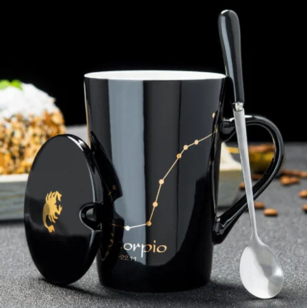 Scorpio-Black 12 созвездий креативные керамические кружки с ложкой Крышкой Золотой фарфор Зодиак молоко кофе чашка 420 мл воды посуда для напитков B005 - Цвет: Scorpio-Black