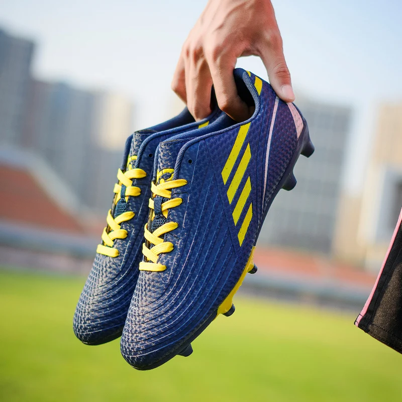 ZHENZU Новое Для мужчин мальчиков детские футбольные бутсы, уличные длинные шипы Футбол футбольные шиповки ботинки тренировочные кроссовки, спортивная обувь